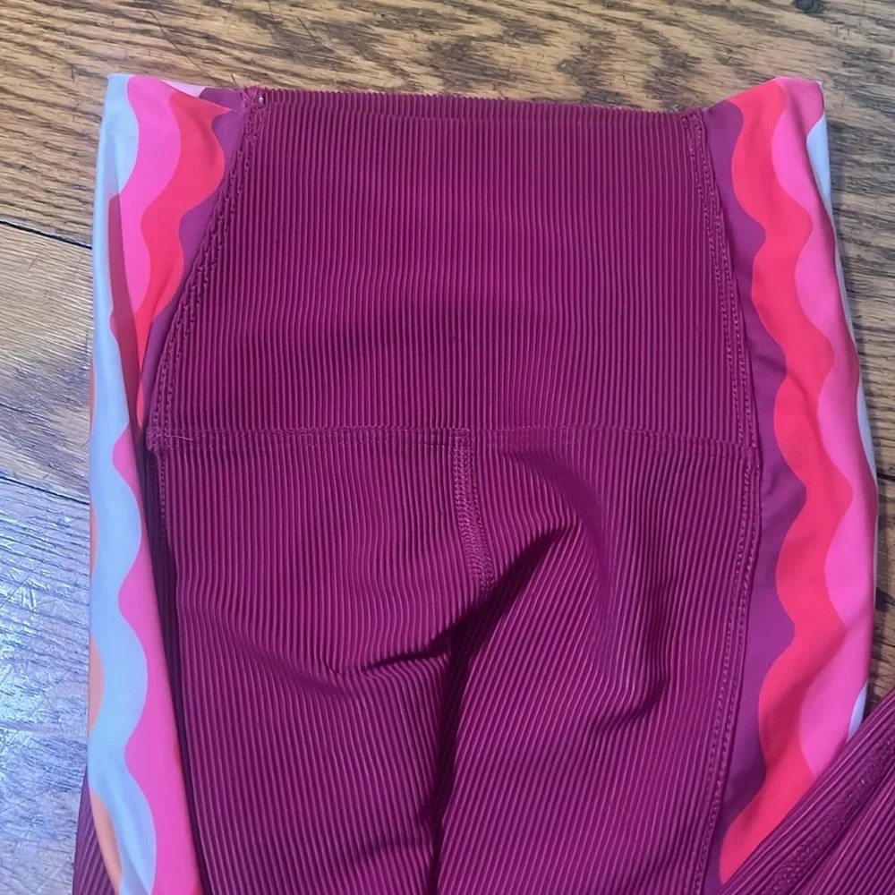 BEACH RIOT Megan Leggings Wave high rise ribbed pink athleisure NWOT SZ XS - Picture 5 of 7